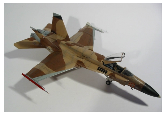 Fujimi 1/72 F/A 18A Hornet - Scale Modelers world.